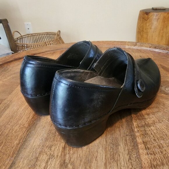 Dansko Solstice Black Leather Button Strap Clogs #9815020200 Women's 8.5 - 9 - Picture 4 of 12
